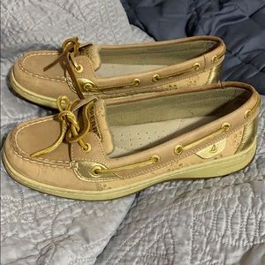 Women’s Sperry boat shoes